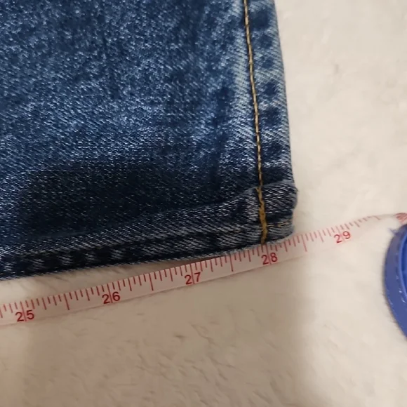 Everlane The Cheeky Straight Jeans in Medium Blue - Picture 7 of 14